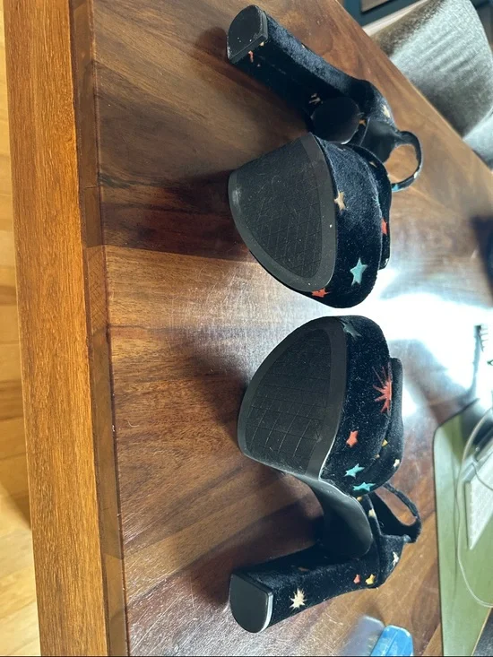 Kurt Geiger Black Velvet Star-Print Platform Heels - Picture 5 of 8